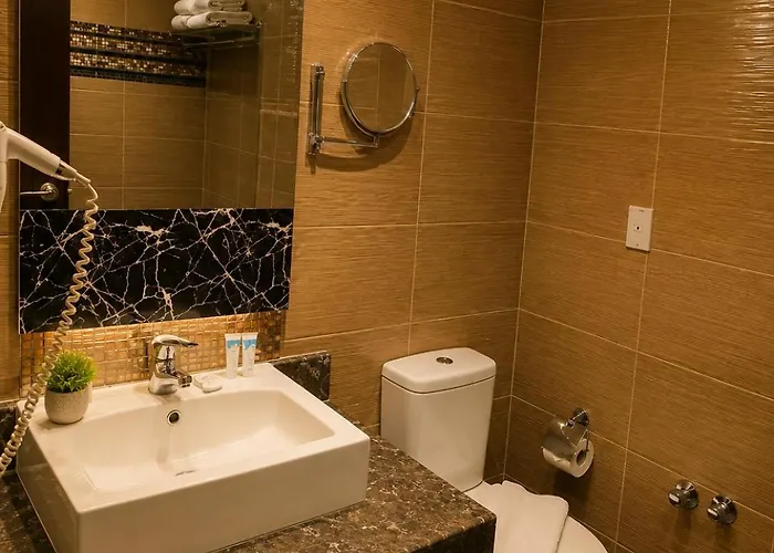 Relax Continental Suites-beach Access Apartment